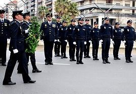 Acto institucional del izado de la bandera nacional del 13 de enero con motivo del bicentenario.