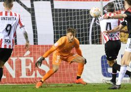 Carlos Azón, en un partido con la SD Logroñés.