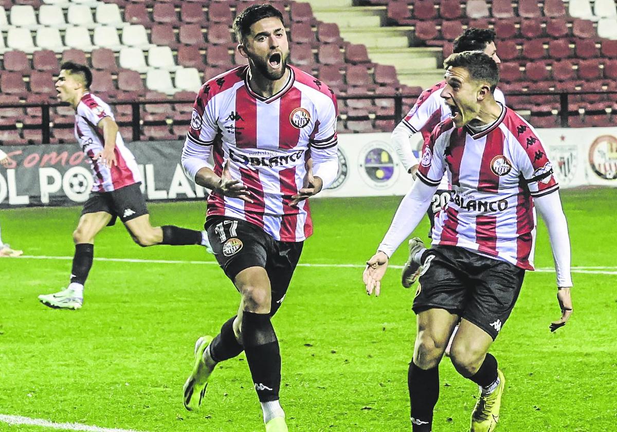 Jordi Escobar celebra el gol ante el Sabadell