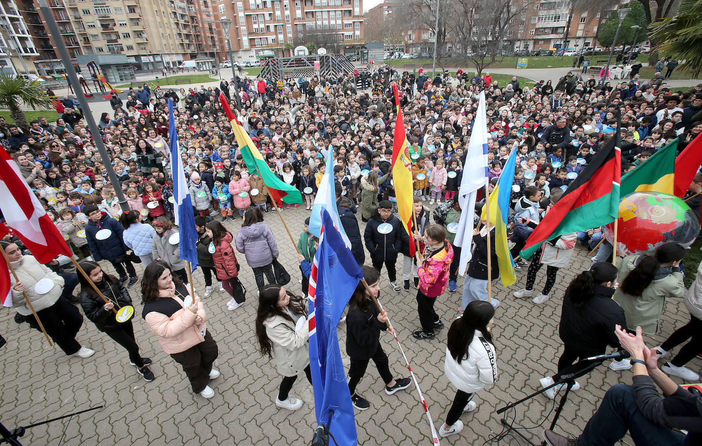 Escolares logroñeses celebran el Día de la Paz