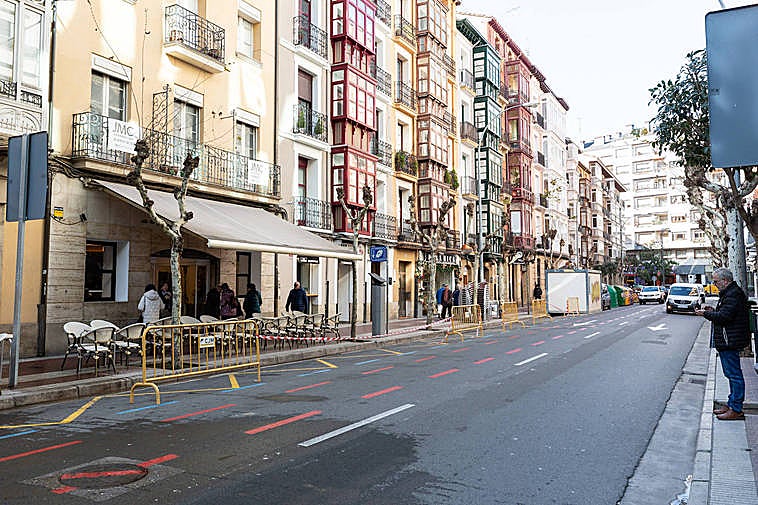 Avenida de Portugal, donde ya se han iniciado las tareas para soterrar los contenedores.