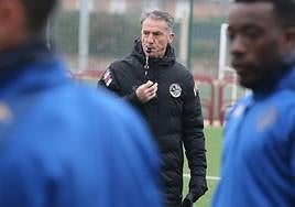 Aitor Larrazabal, durante un entrenamiento de la SDL