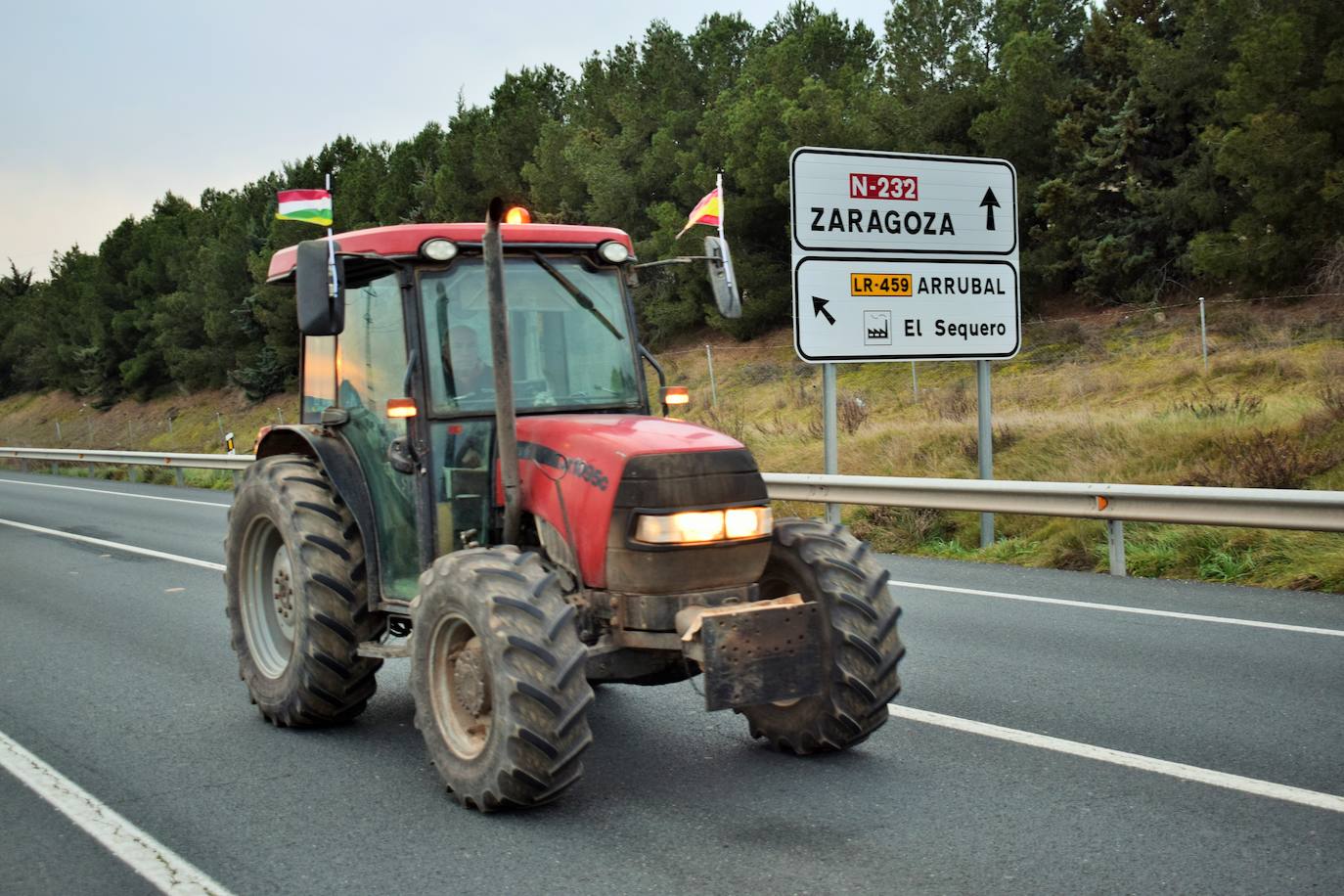 Las imágenes de los agricultores protestando en El Sequero