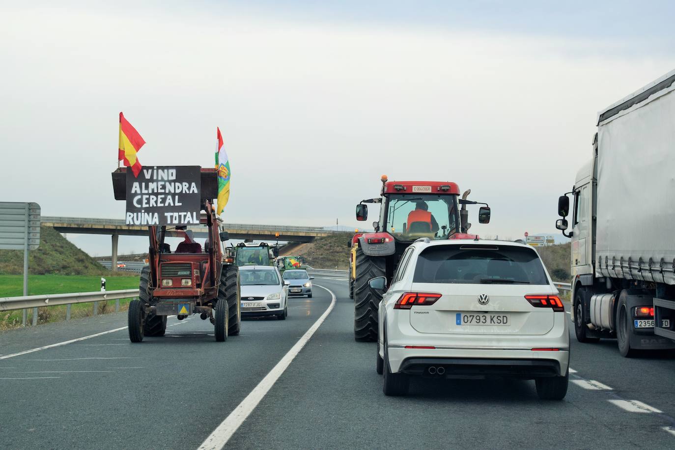 Las imágenes de los agricultores protestando en El Sequero