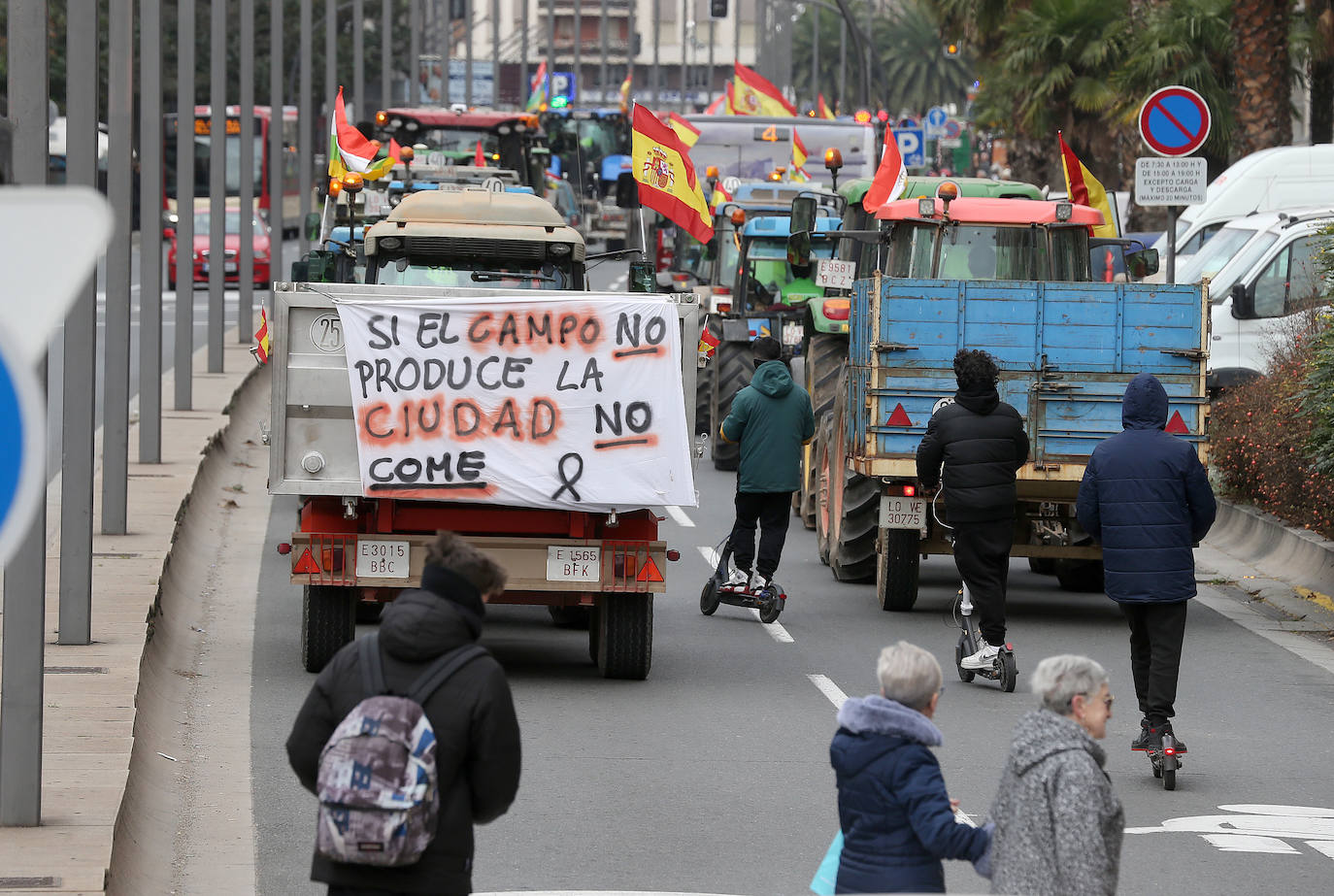 Las imágenes del segundo día de tractorada en Logroño