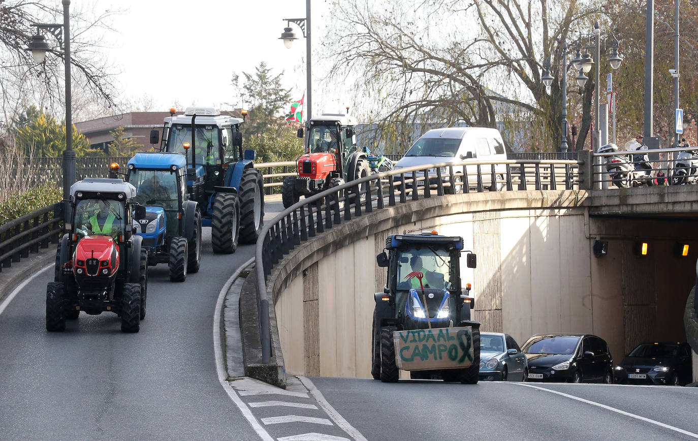 Las imágenes del segundo día de tractorada en Logroño