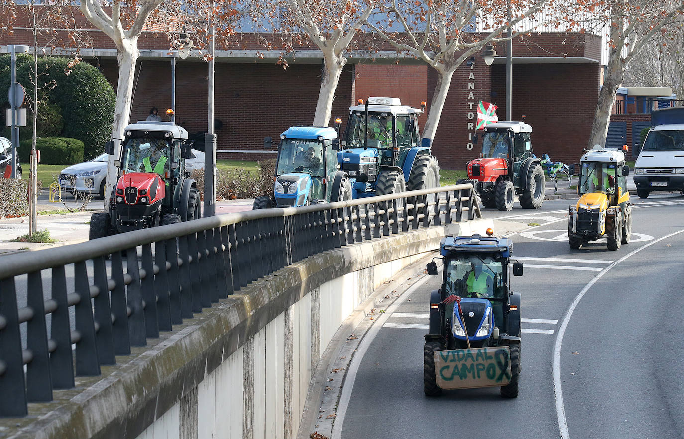 Las imágenes del segundo día de tractorada en Logroño