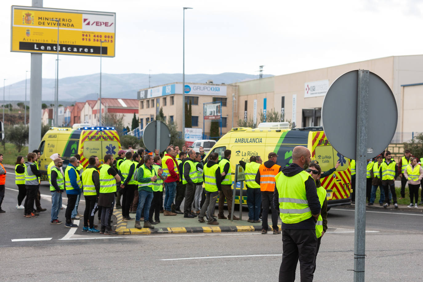 La protesta de Lentiscares, en imágenes