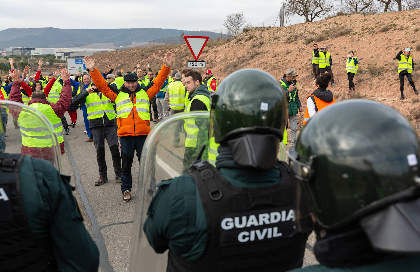 La protesta de Lentiscares, en imágenes