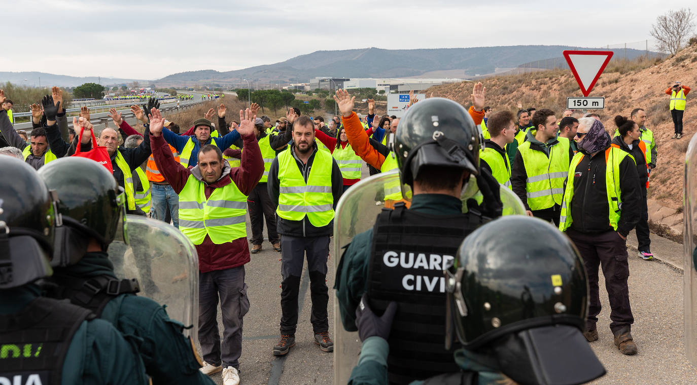 La protesta de Lentiscares, en imágenes