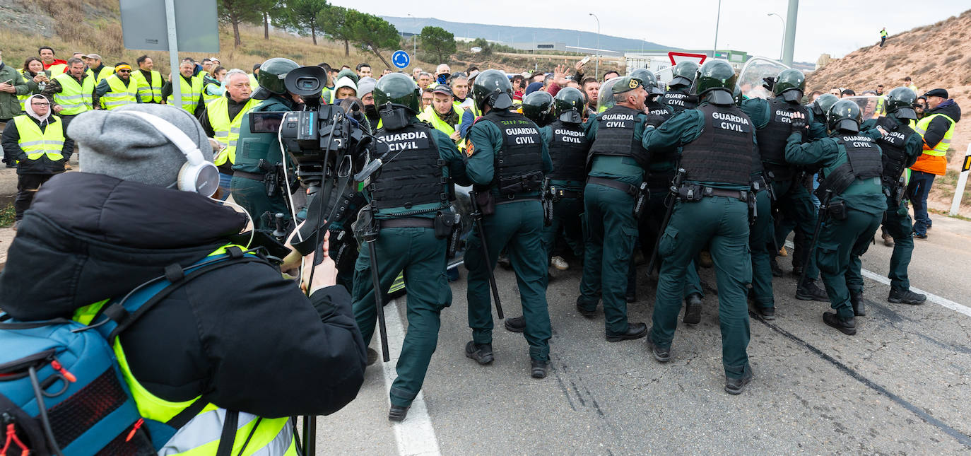 La protesta de Lentiscares, en imágenes