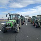 Identificados unos 240 agricultores por invadir la A-12 en Lentiscares e intentar cortar la LO-20 en La Portalada