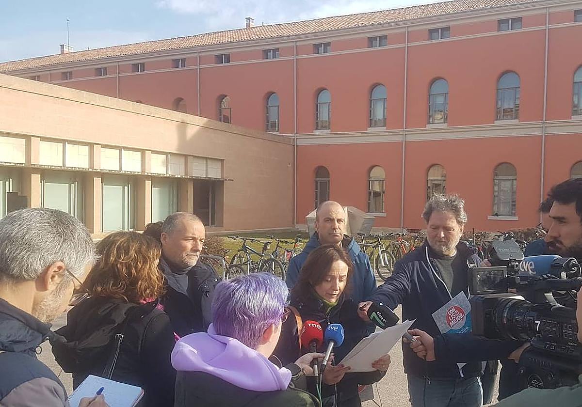 Los representantes de los sindicatos UGT, FSIE y USO, en 'La Bene este miércoles