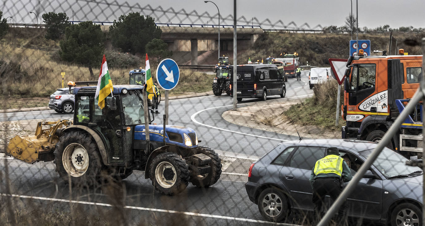 La tractorada de Lentiscares, en imágenes