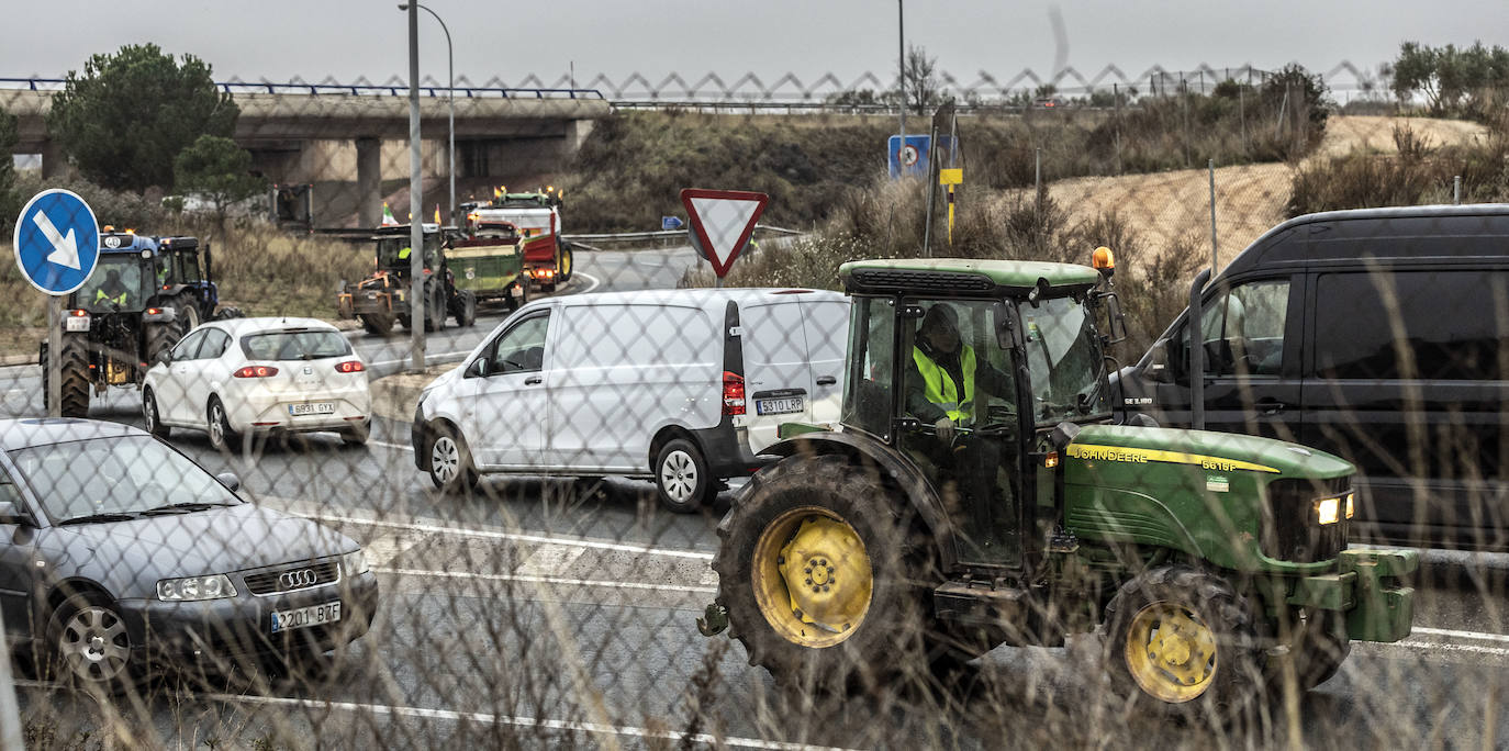 La tractorada de Lentiscares, en imágenes