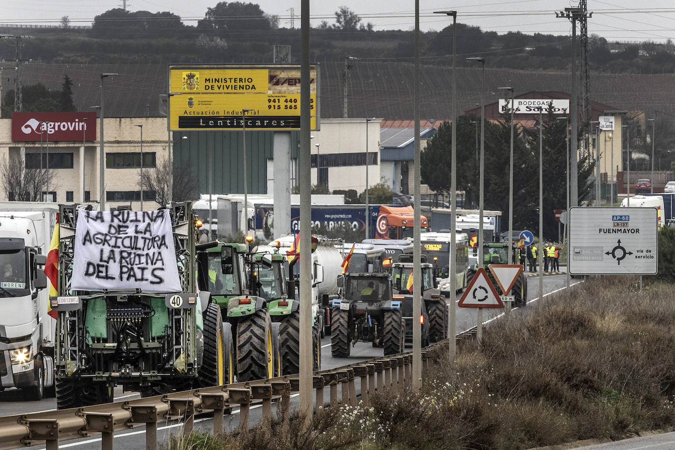 La tractorada de Lentiscares, en imágenes