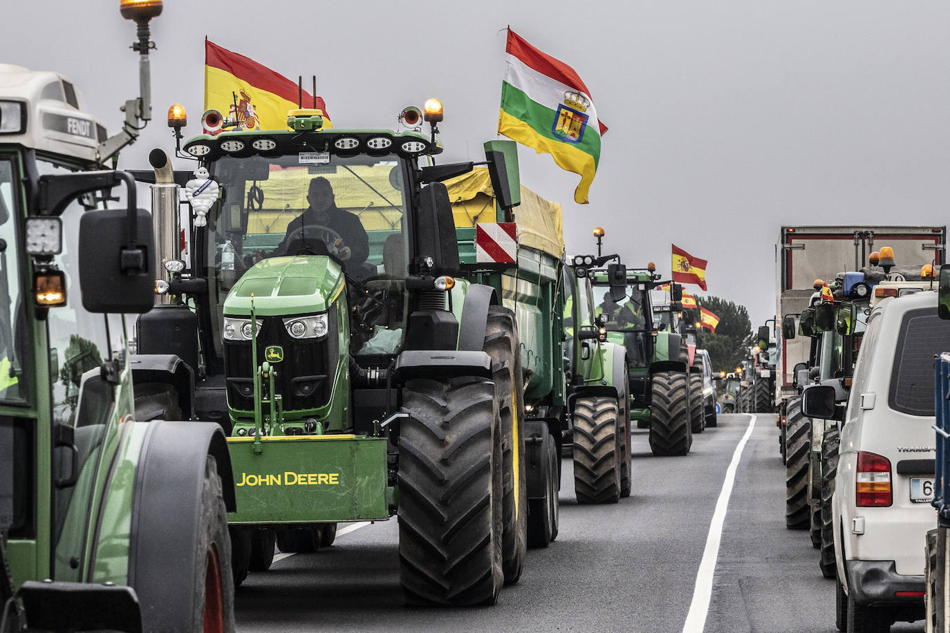 La tractorada de Lentiscares, en imágenes