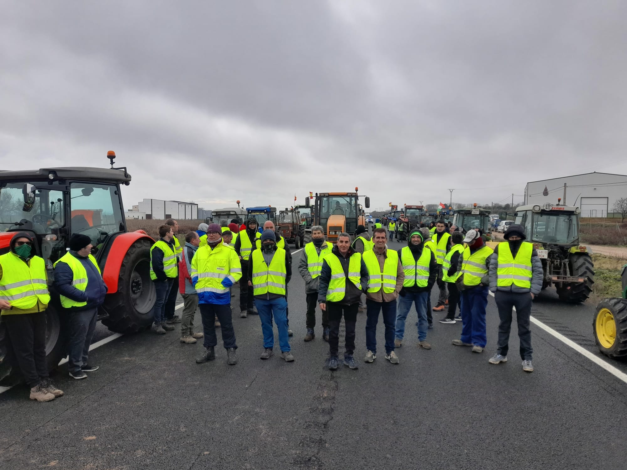 Las imágenes de la protesta agraria en La Rioja este viernes