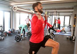 Jony se ejercita en el gimnasio de Valdegastea, escenario en el que ha pasado horas esta semana.