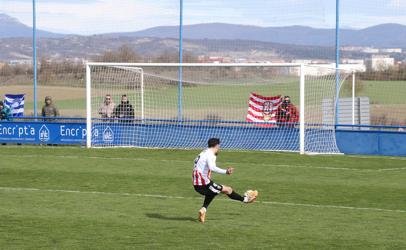 Las imágenes del partido de la UDL en Vitoria