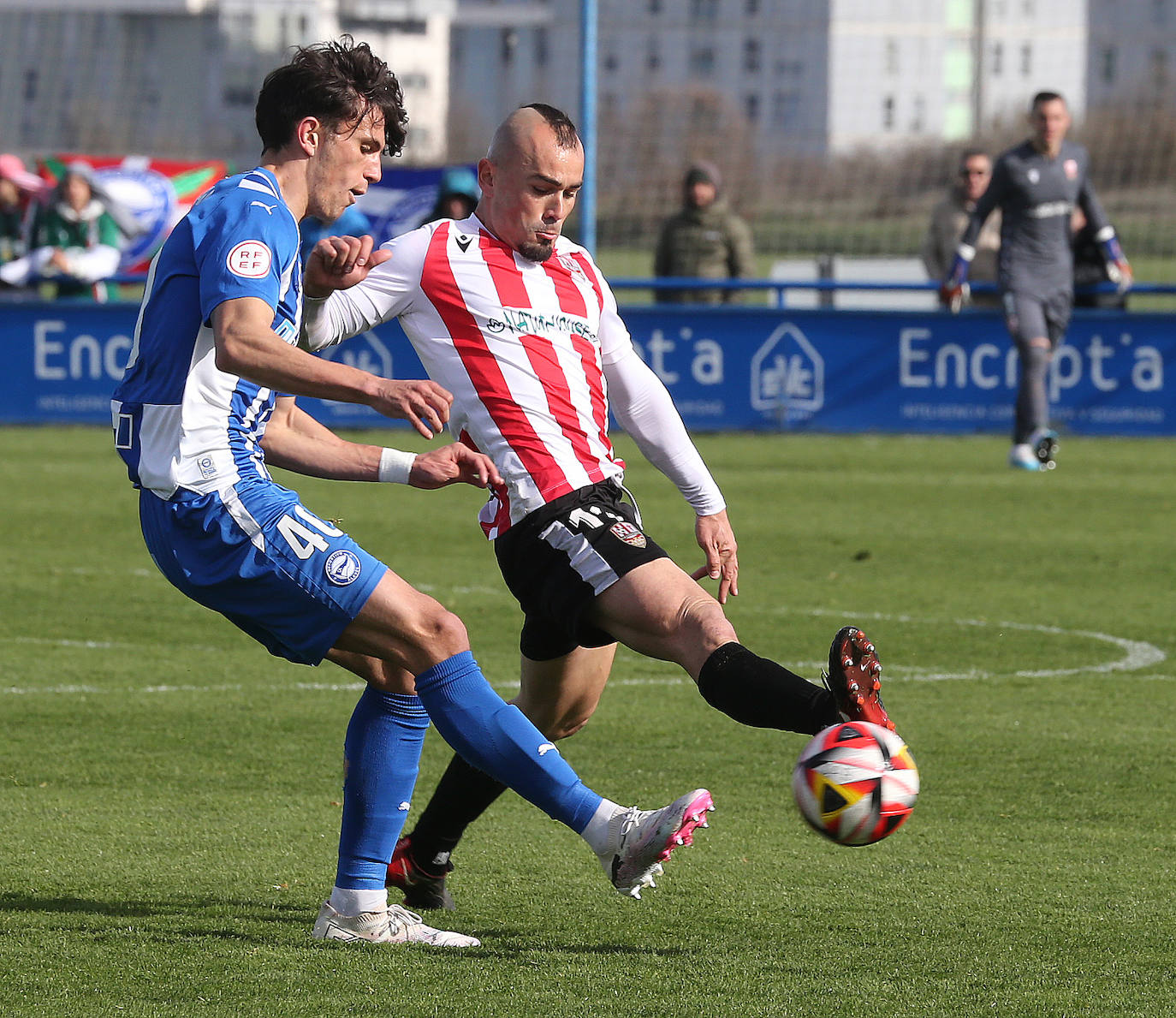 Las imágenes del partido de la UDL en Vitoria