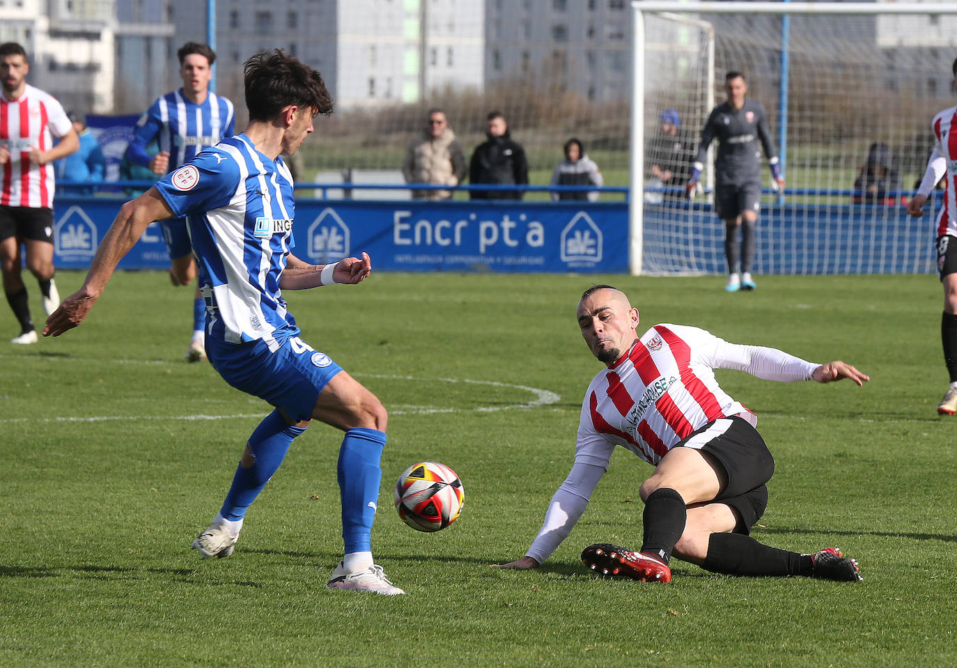 Las imágenes del partido de la UDL en Vitoria