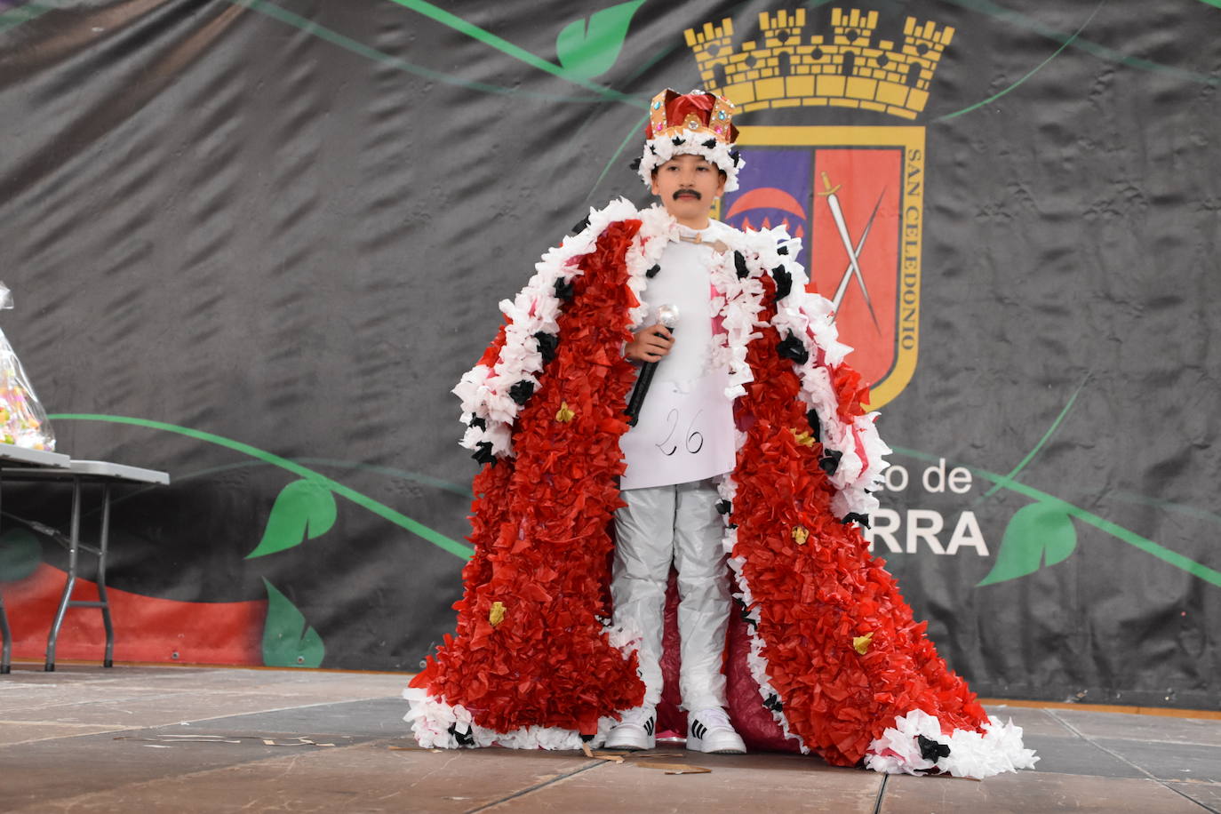 Los disfraces de papel de Calahorra, en imágenes