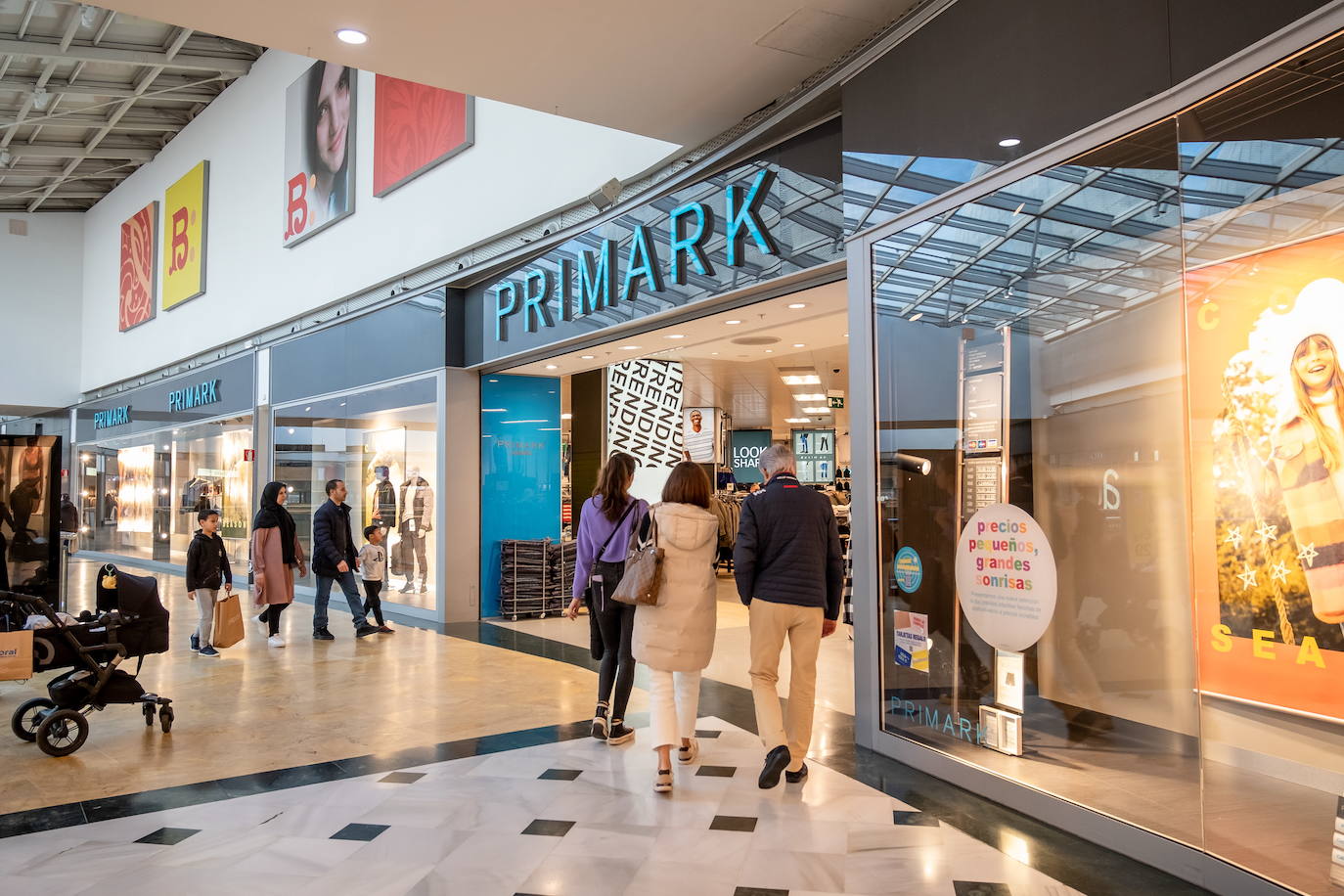 Arranca parte de la oreja a un vigilante y dos horas después vuelve a robar al mismo centro comercial