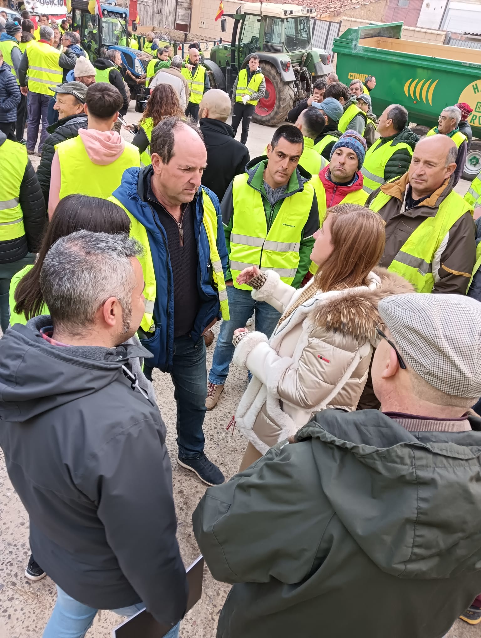 Las imágenes de las protestas de los agricultores este lunes