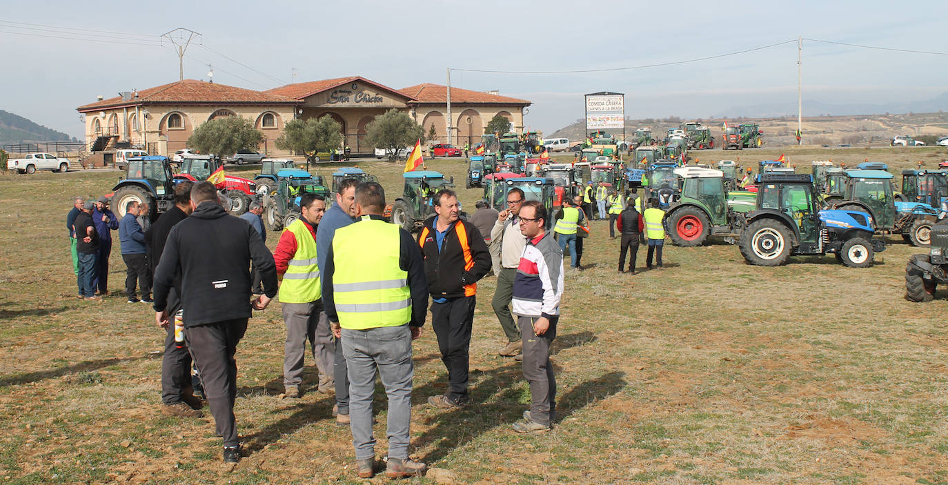 La tractorada de San Asensio, en imágenes