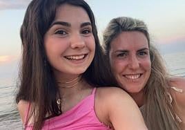 Vega Rachner y Vega Escalante, madre e hija, se han apoyado en la lucha de la joven contra el cáncer.