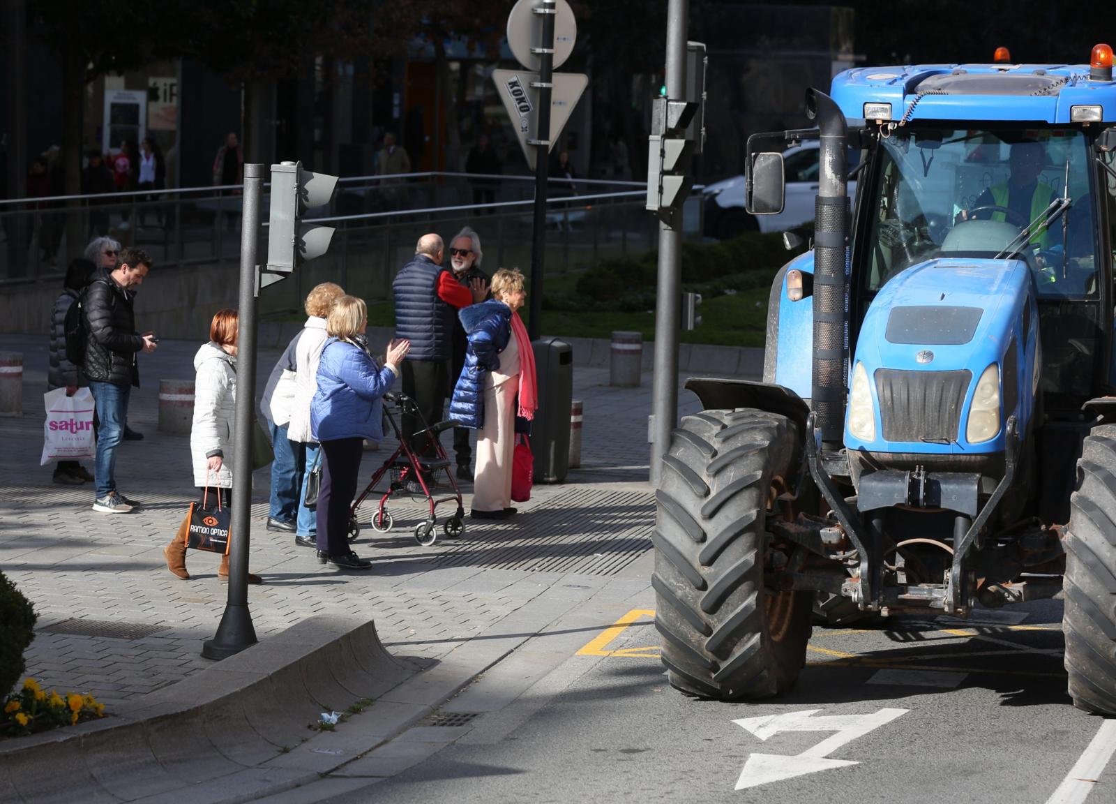 Las imágenes de la tractorada de este lunes