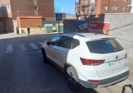 El vehículo permaneció estacionado en la calle Constitución de Villamediana de Iregua hasta este martes.
