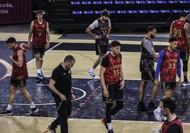 Jenaro Díaz y sus jugadores, durante un entrenamiento de la pasada semana.