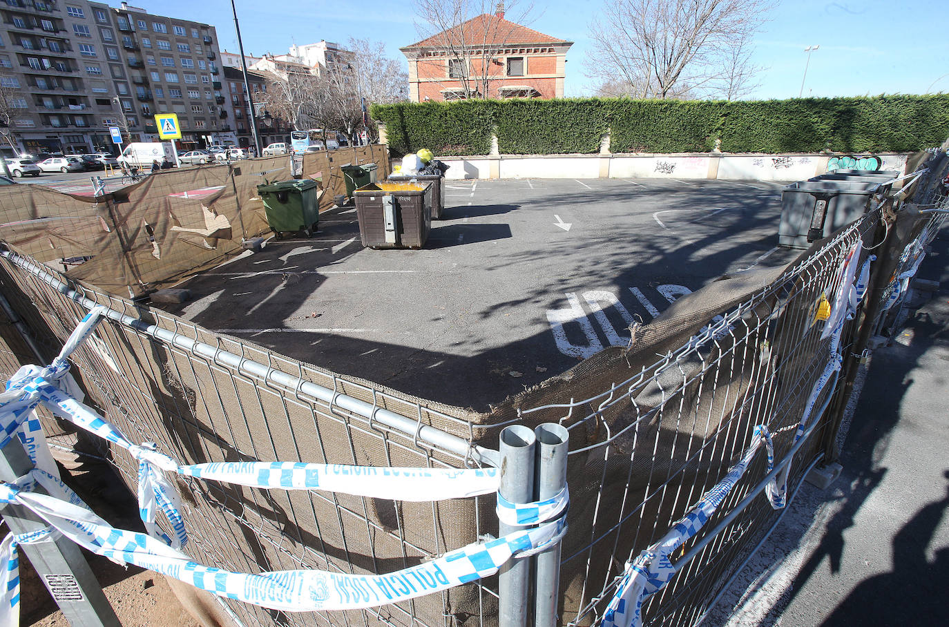 «Basurero» al que se refiere el PSOE, junto al primer palacete de Comandancia.