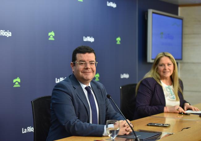 Alfonso Alonso y Esther Herranz, en la comparecencia de este jueves