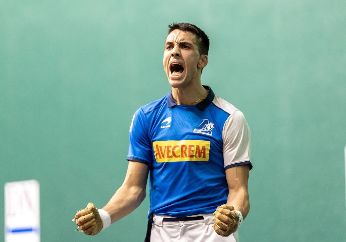 Javier Zabala se abona al 22 y gana en Tolosa