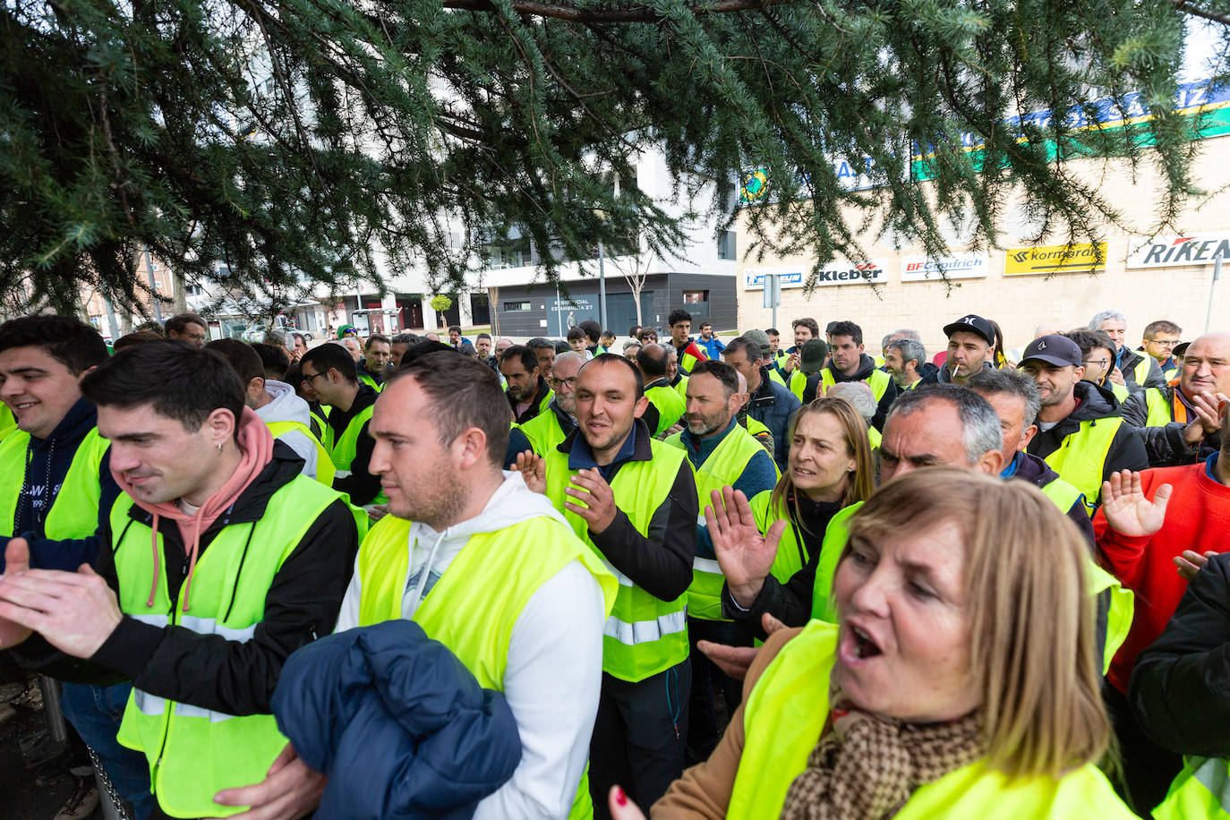 La protesta de los &#039;chalecos amarillos&#039; de este jueves, en imágenes (II)