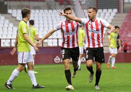 Goti celebra el primer gol de la UDL en el partido de la primera vuelta contra la Mutilvera.