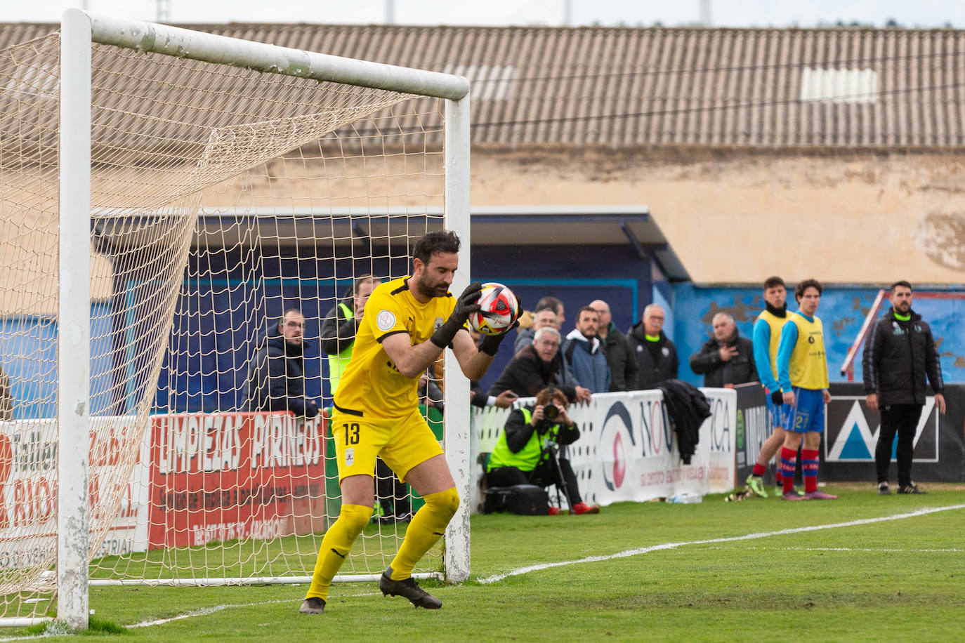 El derbi entre el Calahorra y el Náxara, en imágenes