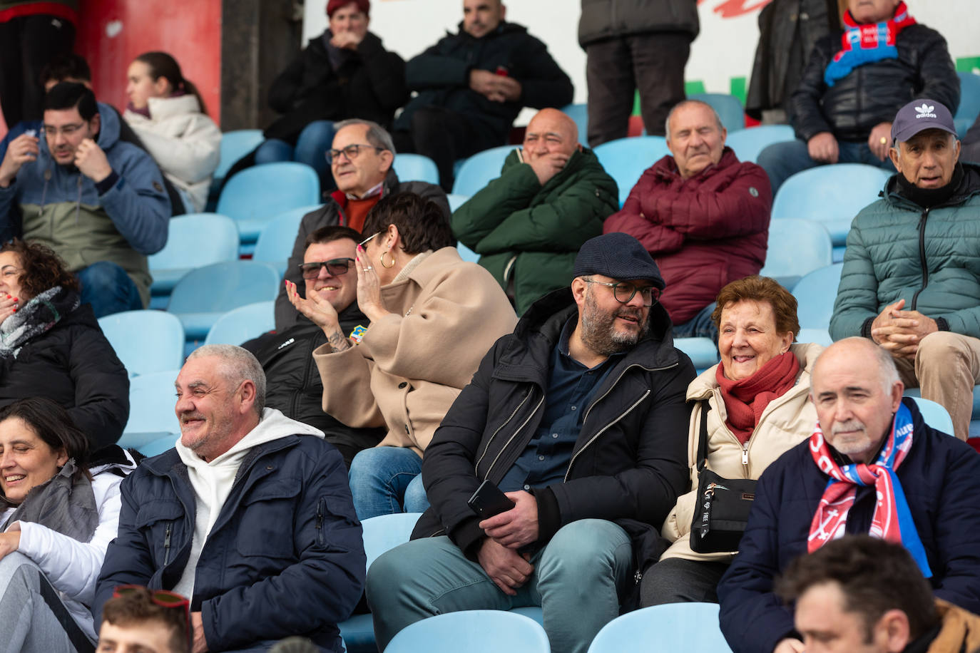 El derbi entre el Calahorra y el Náxara, en imágenes