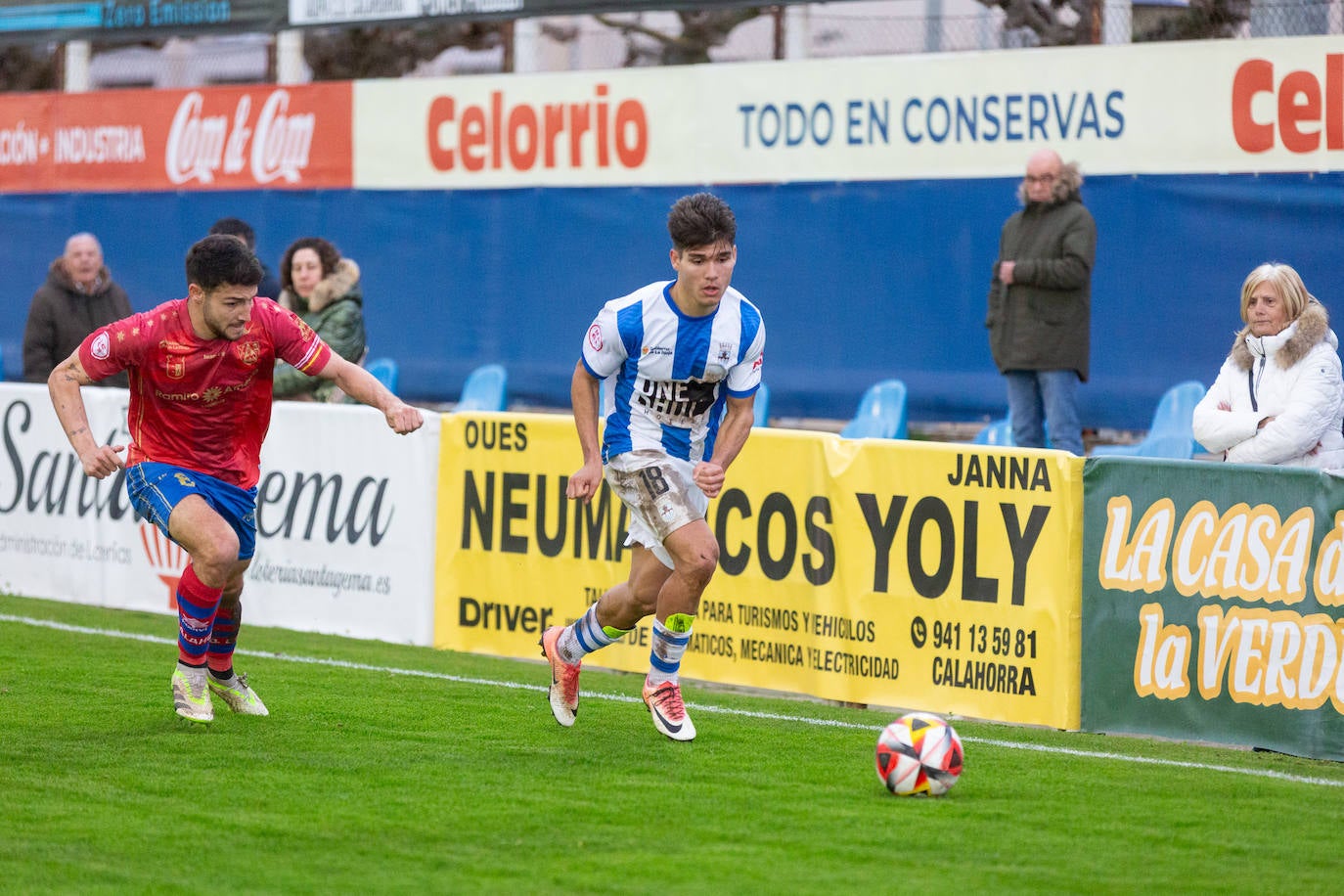 El derbi entre el Calahorra y el Náxara, en imágenes