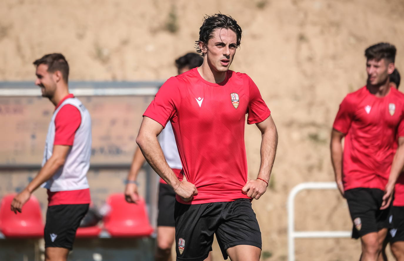 Enzo Facchin, en un entrenamiento con la UD Logroñés.