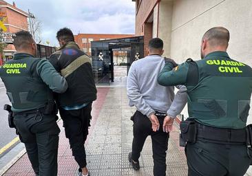 Tres ocupas detenidos por robar en 14 coches de Nájera y Tricio