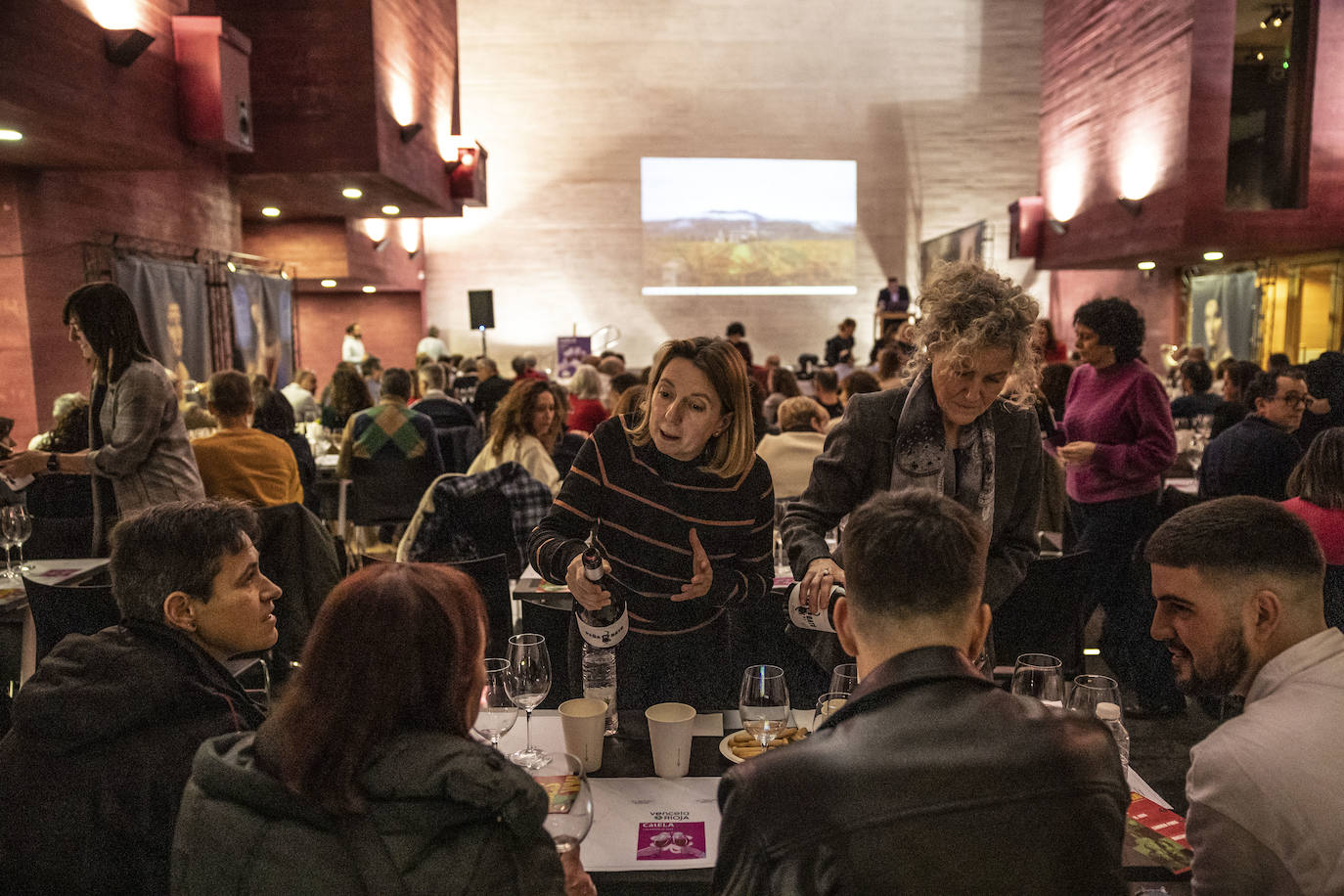 Cata solidaria de Juan Carlos Sancha en beneficio de enfermos de ELA