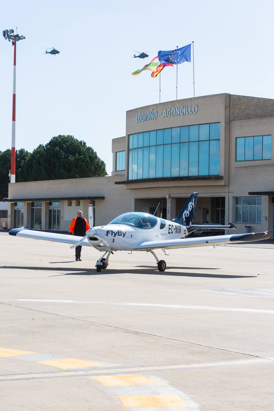 Primer día en la escuela de pilotos de Agoncillo