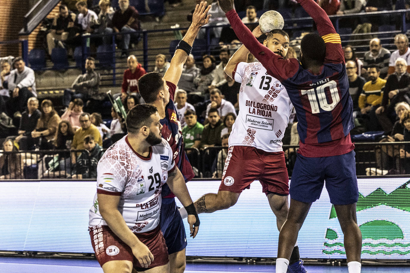 Las imágenes del Ciudad de Logroño-Barcelona