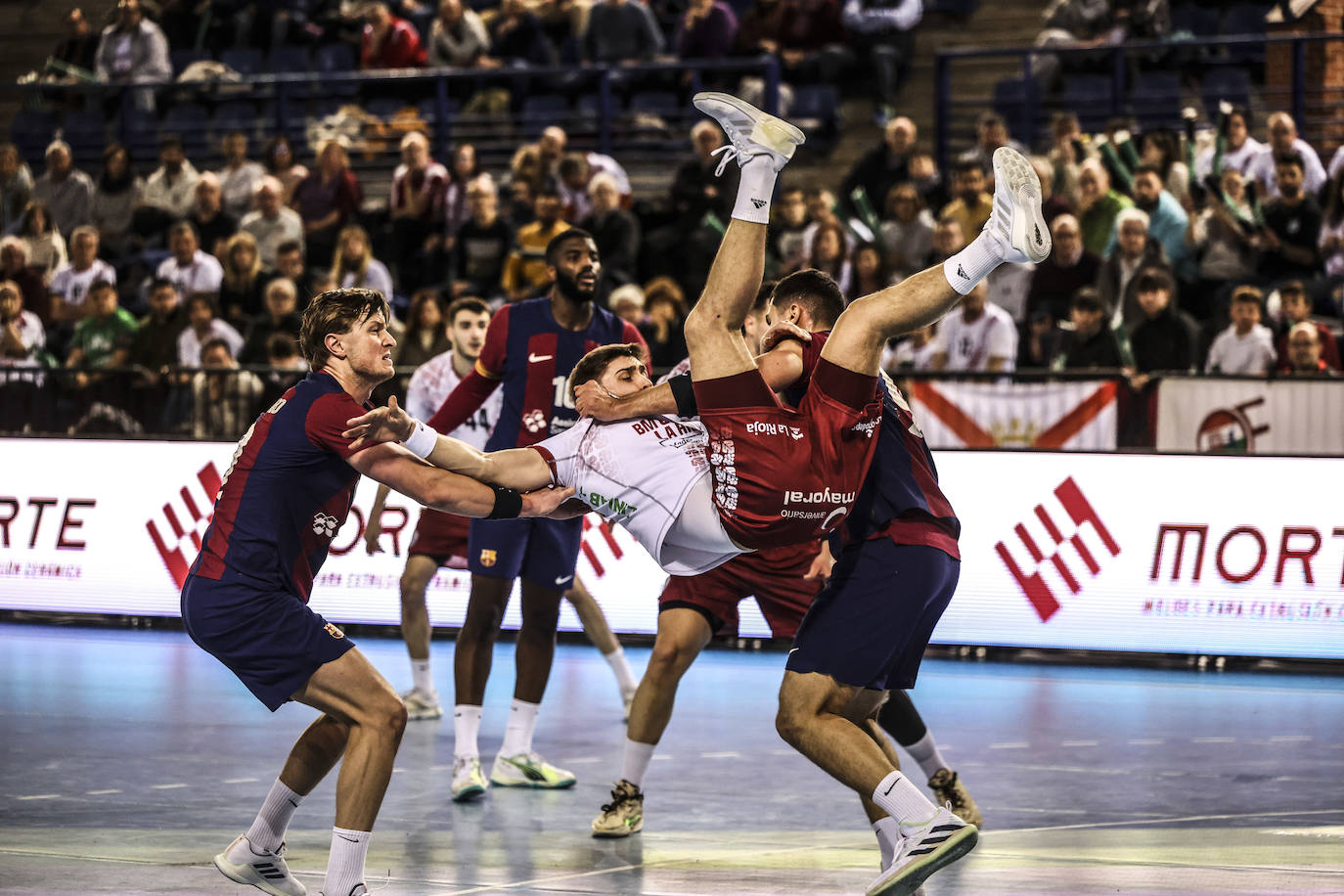 Las imágenes del Ciudad de Logroño-Barcelona