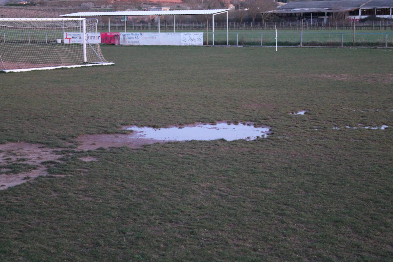 Mal estado de los campos de fútbol de &#039;El Cementerio&#039;