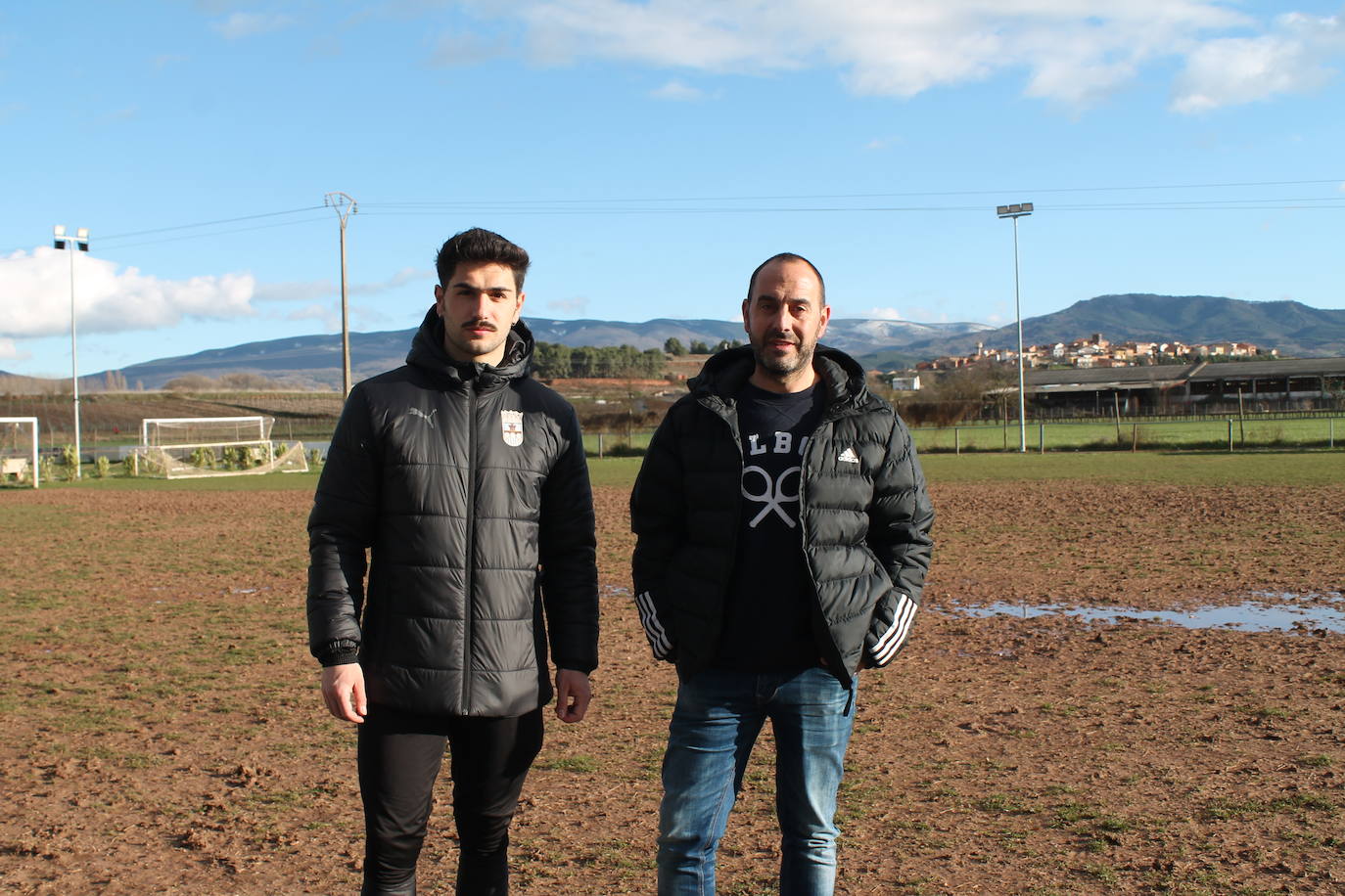 Mal estado de los campos de fútbol de &#039;El Cementerio&#039;